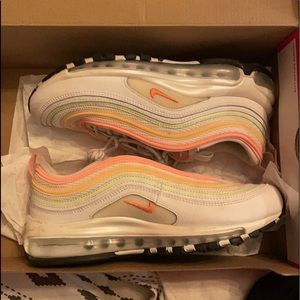 Women Nike Air Max 97 ESS, Size 8, Pink Melon, colors: red, orange, green